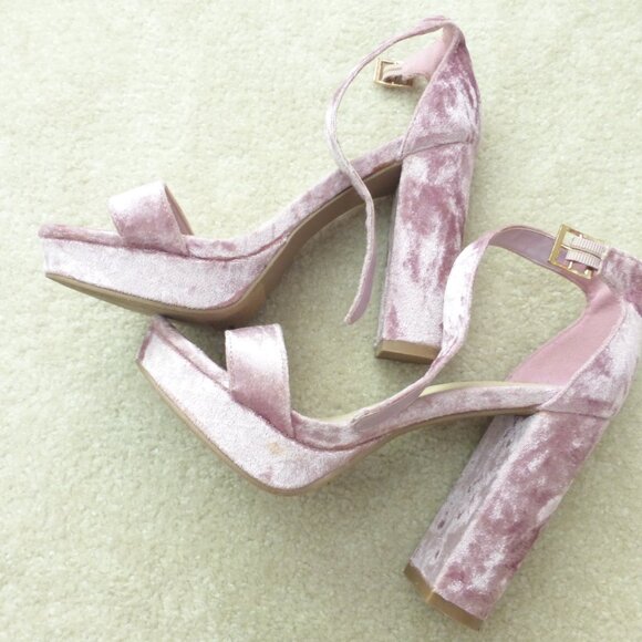 FOREVER 21 light lilac velvet chunky platform heels - Picture 4 of 11